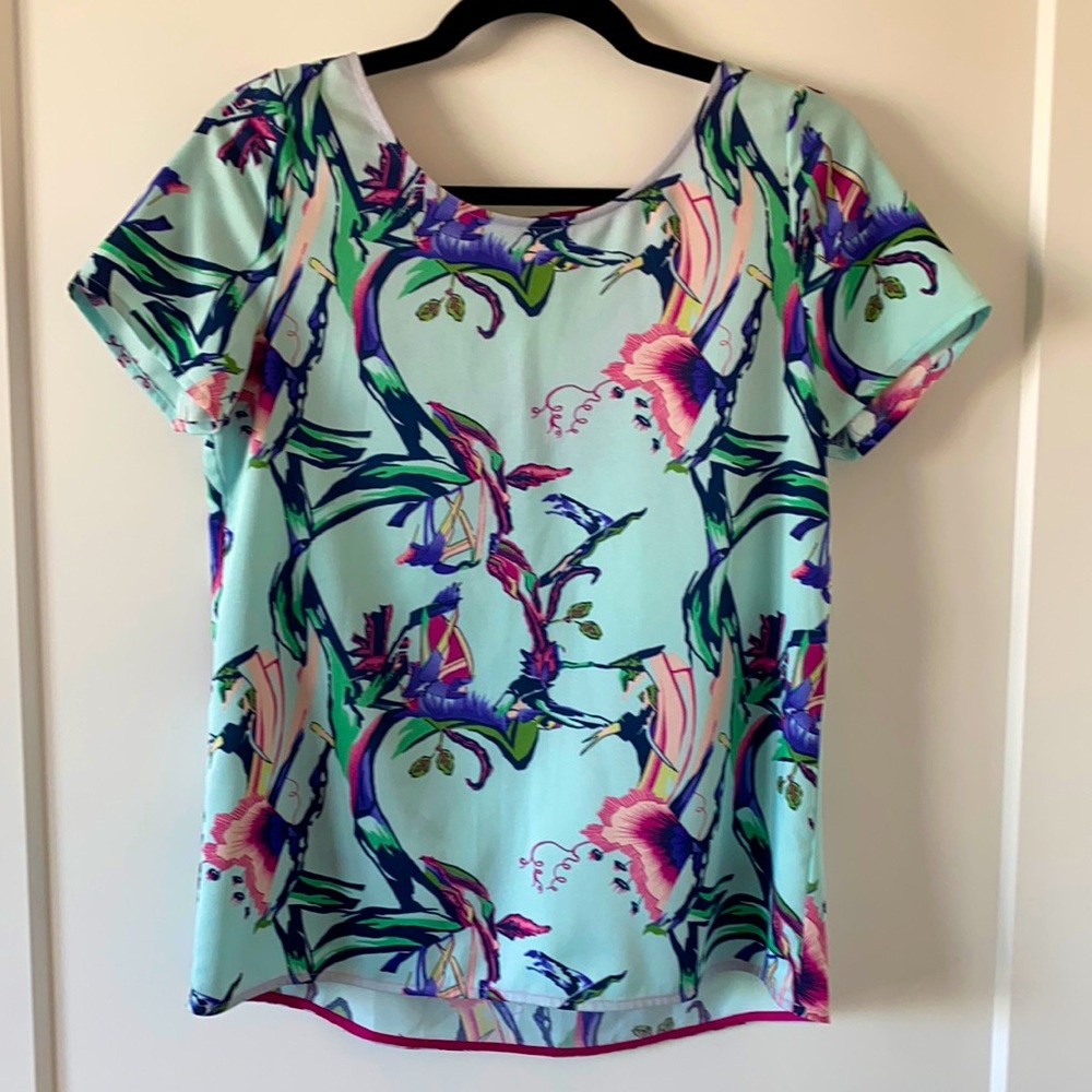 Short sleeve, floral shirt